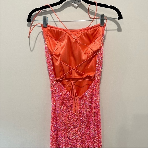 Lauren Ashley Mother’s Spring 2022 Prom Dress - Picture 8 of 12